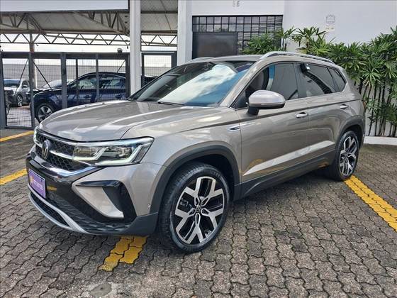VOLKSWAGEN TAOS 1.4 250 TSI TOTAL FLEX HIGHLINE AUTOMÁTICO